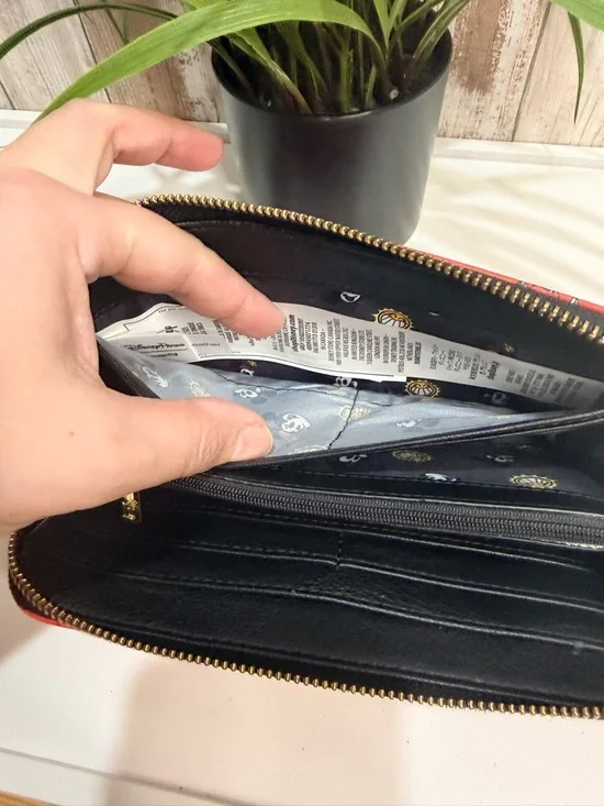 Disney Loungefly Mickey & Minnie red full-size zipper wallet - Picture 4 of 12